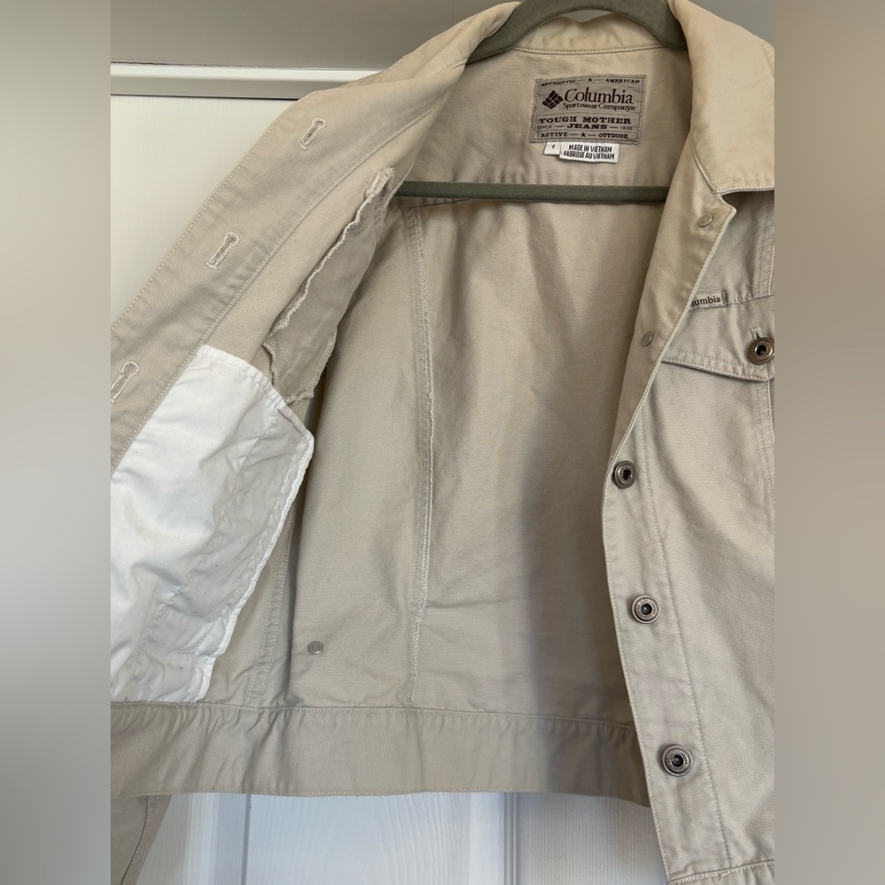 EUC Columbia Women's Cream Jacket in Size Small - Picture 5 of 9